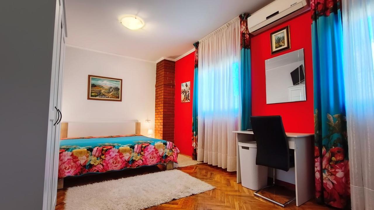 Apartman Ladybird Pula Exterior foto